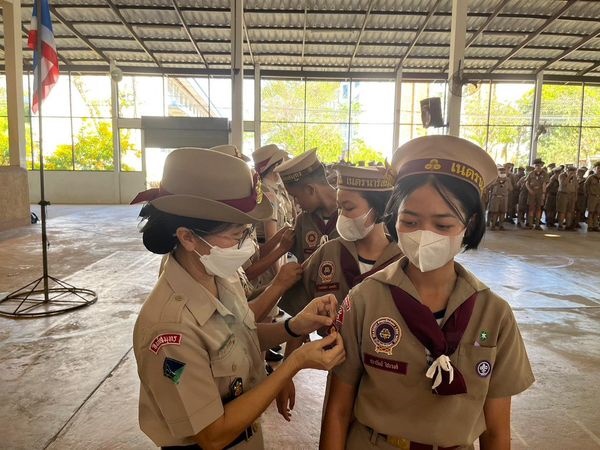 8/2/66  พิธีประดับเครื่องหมายวิชาพิเศษลูกเสือ-เนตรนารีสมุทร ระดับชั้นมัธยมศึกษาปีที่ 1