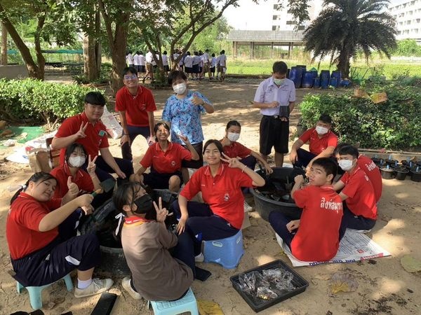 8/12/65 นักเรียนแผนการเรียนธุรกิจสมัยใหม่เข้าฝึกงานการทำธุรกิจ/การตลาด/การบัญชี