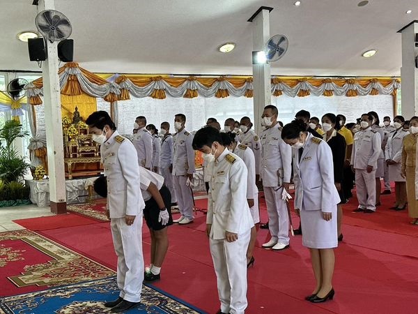 5/12/65 คณะครูระดับชั้น ม.6 เข้าร่วมกิจกรรมวันชาติ และวันพ่อแห่งชาติ ณ ที่ว่าการอำเภอสัตหีบ