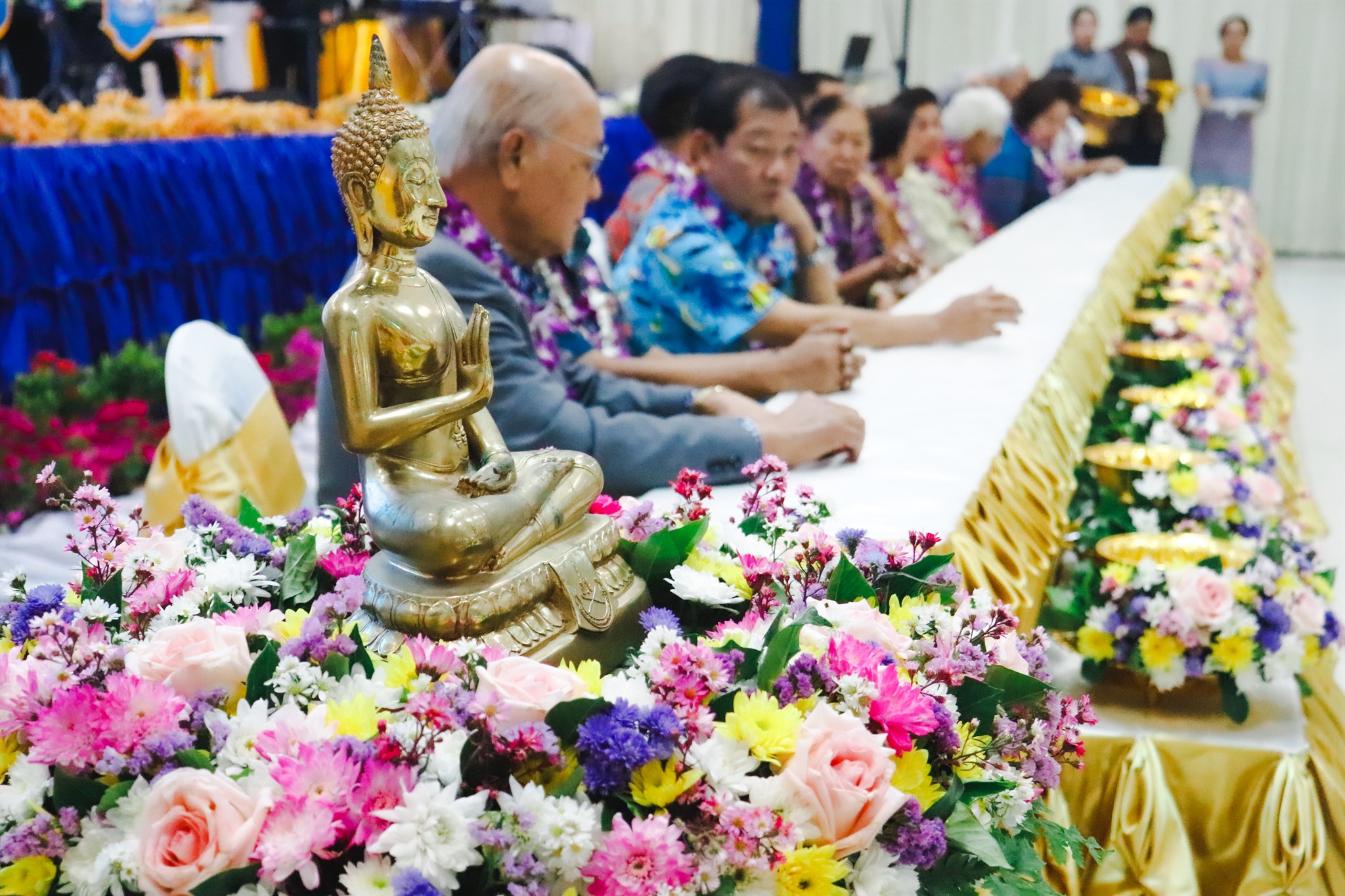 68-04-01 สังสรรค์สัมพันธ์ฉันท์น้องพี่