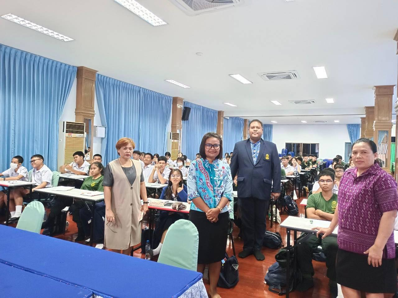 11-14 /7/66 นักเรียนชั้น ม. 4/11 ,5/11 และ 6/11 ร่วมกิจกรรมรับฟังบรรยายพิเศษ สำหรับนักเรียนในโครงการห้องเรียนเครือข่ายพันธมิตร PIM