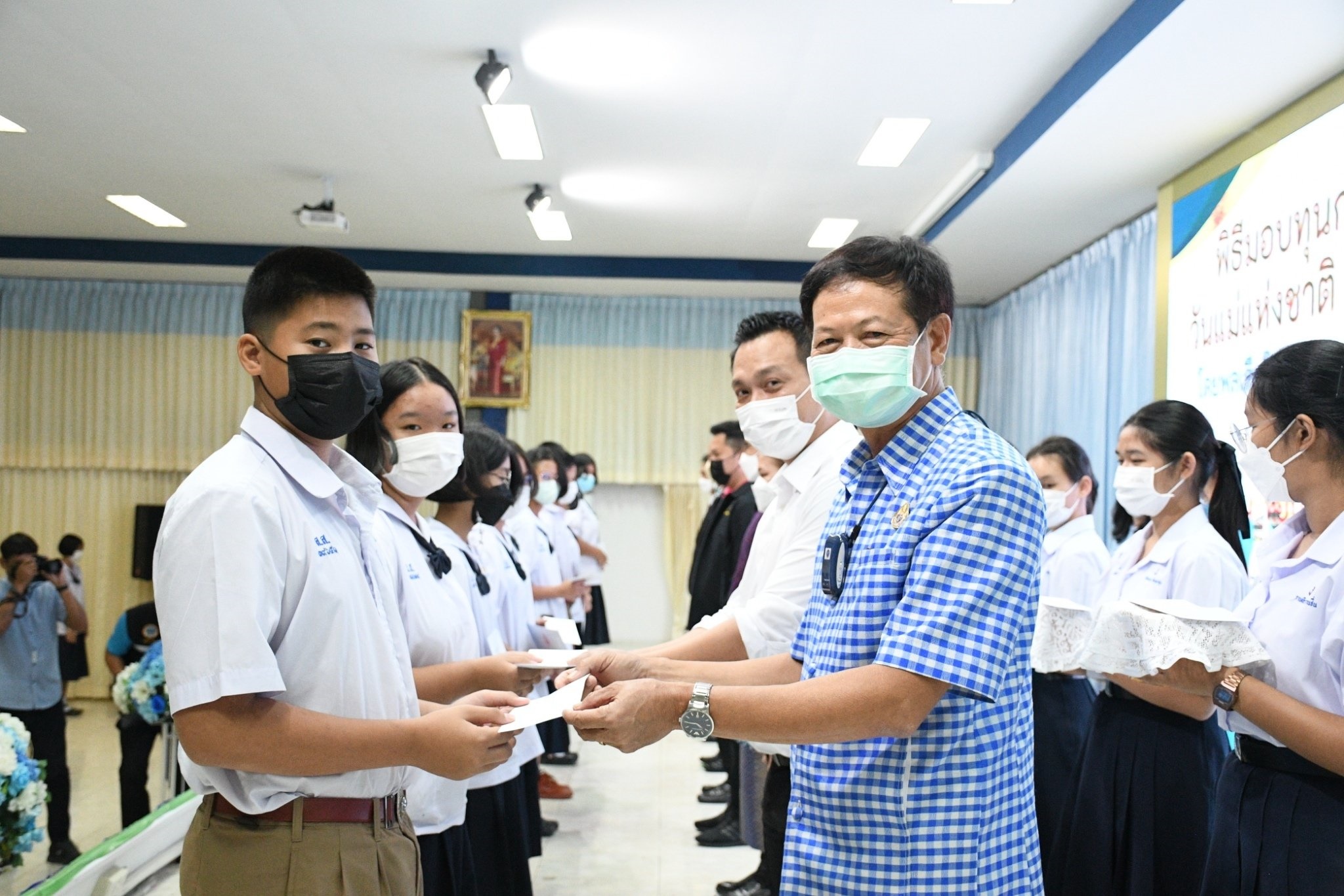 9/8/65 พิธีมอบทุนการศึกษา เนื่องในโอกาสวันแม่แห่งชาติ ประจำปีการศึกษา 2565